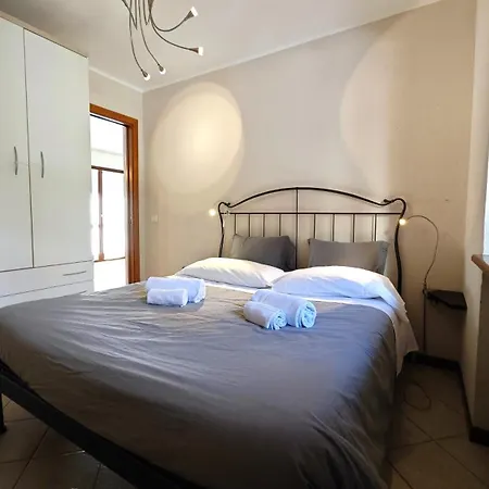 Hostdomus -chalet Sciatori Garden * Pragelato